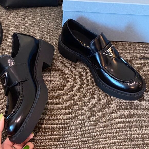 Prada Women's Black Loafers - Picture 3 of 5
